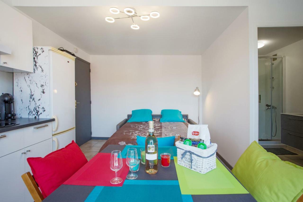 Duplex 4 Personnes A 200M De La Mer Apartment Hyeres Exterior photo